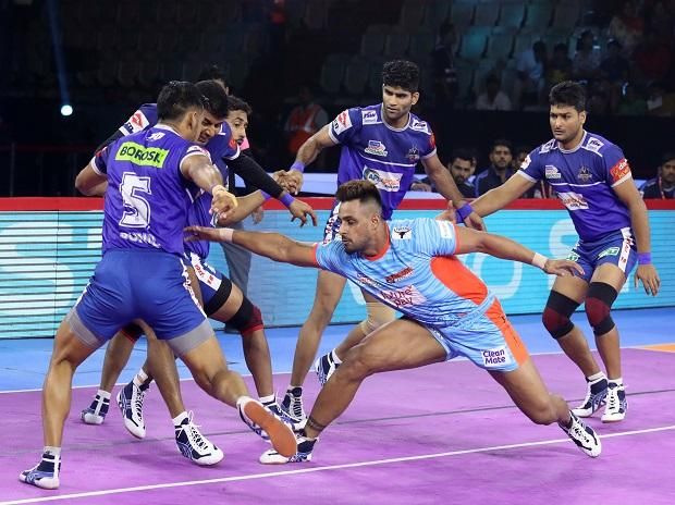 Pro Kabaddi_ PKL 2019 top raiders Naveen, Maninder will be in action today